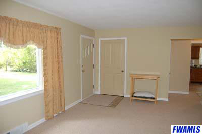 5322 Bluffton Road Fort Wayne, IN 46809 - Photo 2 of 25