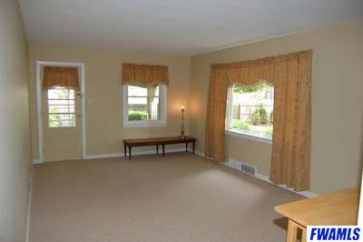 5322 Bluffton Road Fort Wayne, IN 46809 - Photo 3 of 25