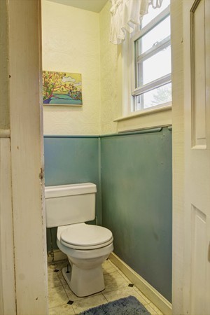 121 Dunstable Road Chelmsford, MA 01863 - Photo 13 of 30