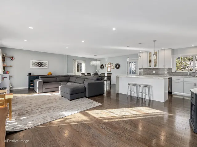 $625,000 | 325 West Park Avenue, Wheaton, IL 60187