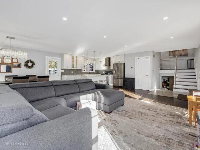 $625,000 | 325 West Park Avenue, Wheaton, IL 60187