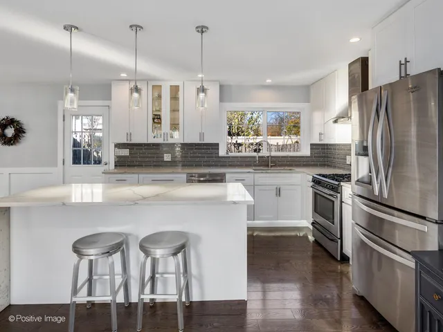 $625,000 | 325 West Park Avenue, Wheaton, IL 60187