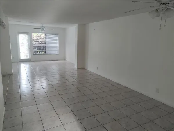 $2,000 | 3050 Northwest 42nd Avenue, Unit C103, Coconut Creek, FL 33066