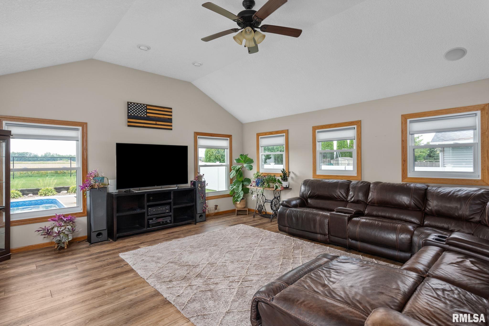 704 Fox Ridge Road Eldridge, IA 52748 - Photo 15 of 44 Gallery Image 15
