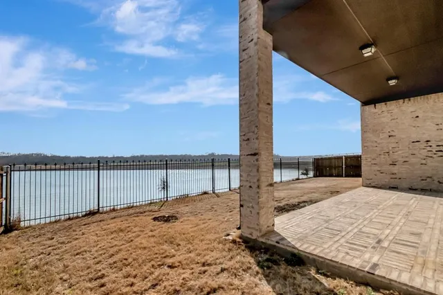 a view of house with a outdoor space