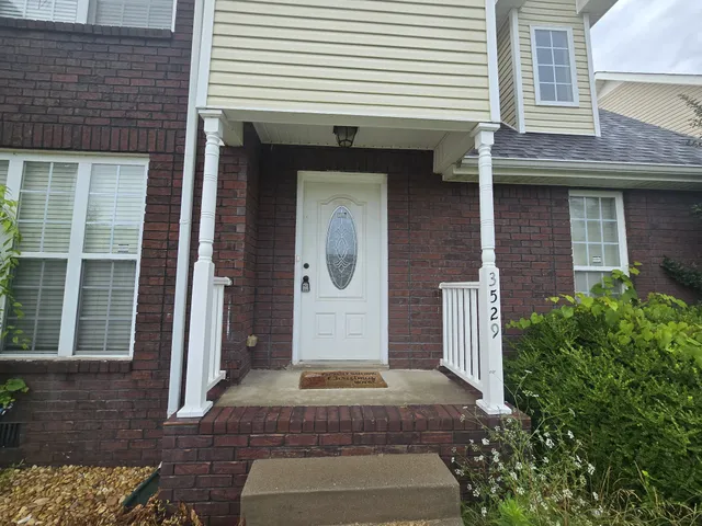 $1,995 | 3529 Southwood Drive, Clarksville, TN 37042
