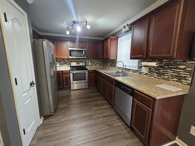 $1,995 | 3529 Southwood Drive, Clarksville, TN 37042