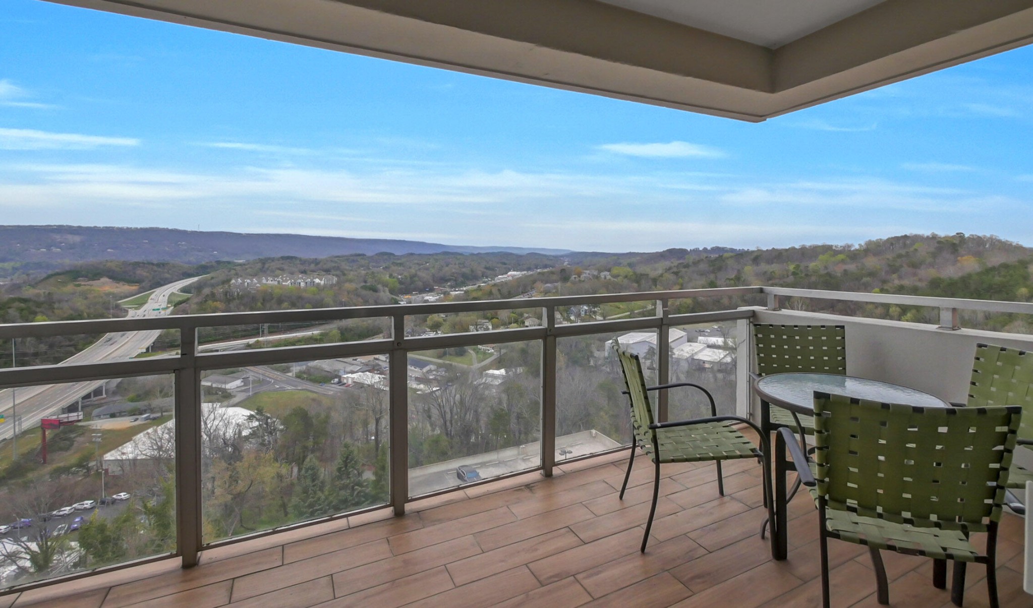 1131 Stringers Ridge Road, Unit 15K Chattanooga, TN 37405 - Photo 25 of 40 Gallery Image 25