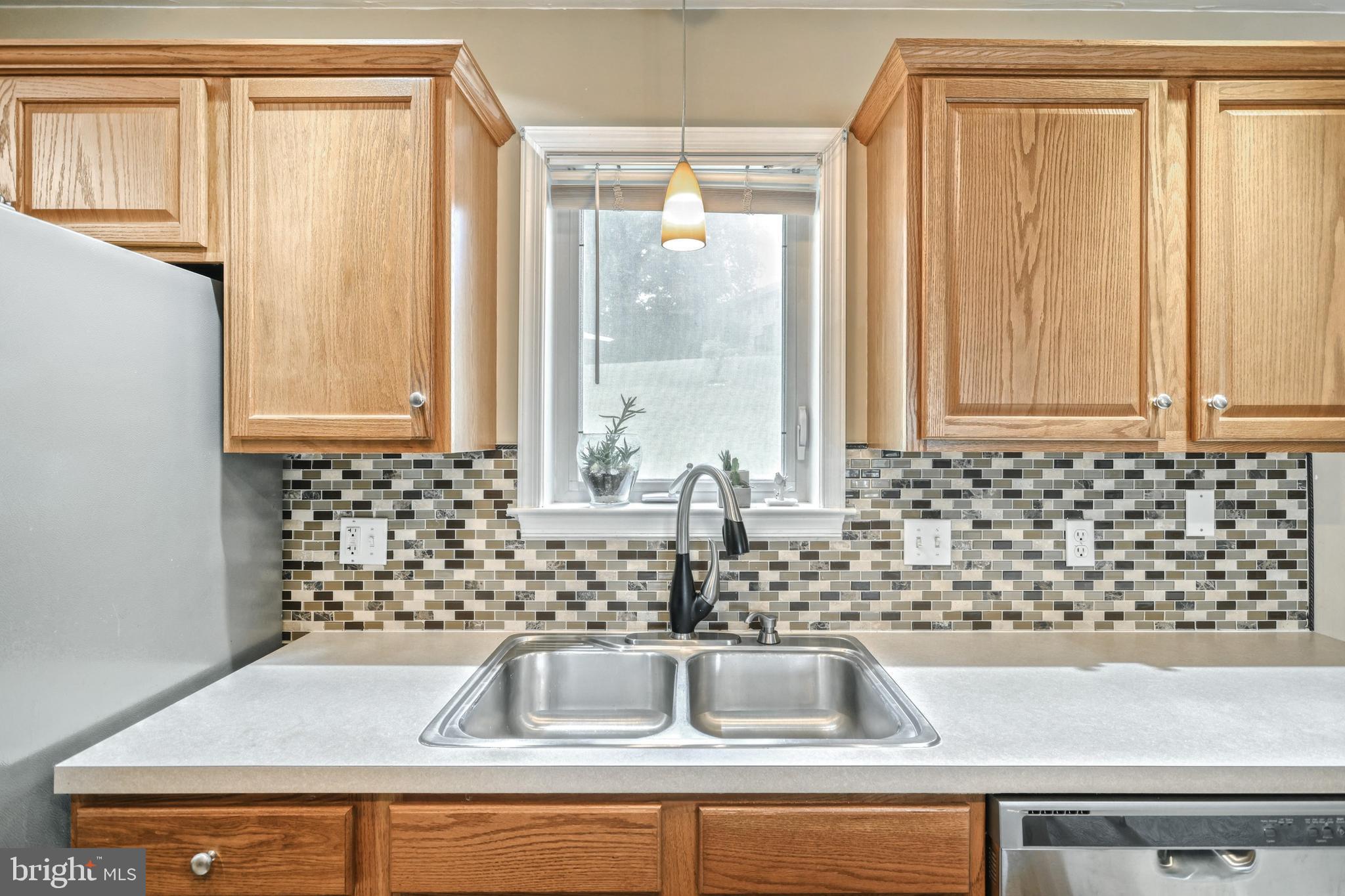 2305 Daisy Road York, PA 17402 - Photo 13 of 27