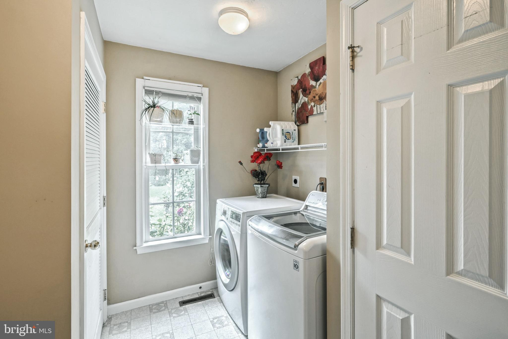 2305 Daisy Road York, PA 17402 - Photo 15 of 27