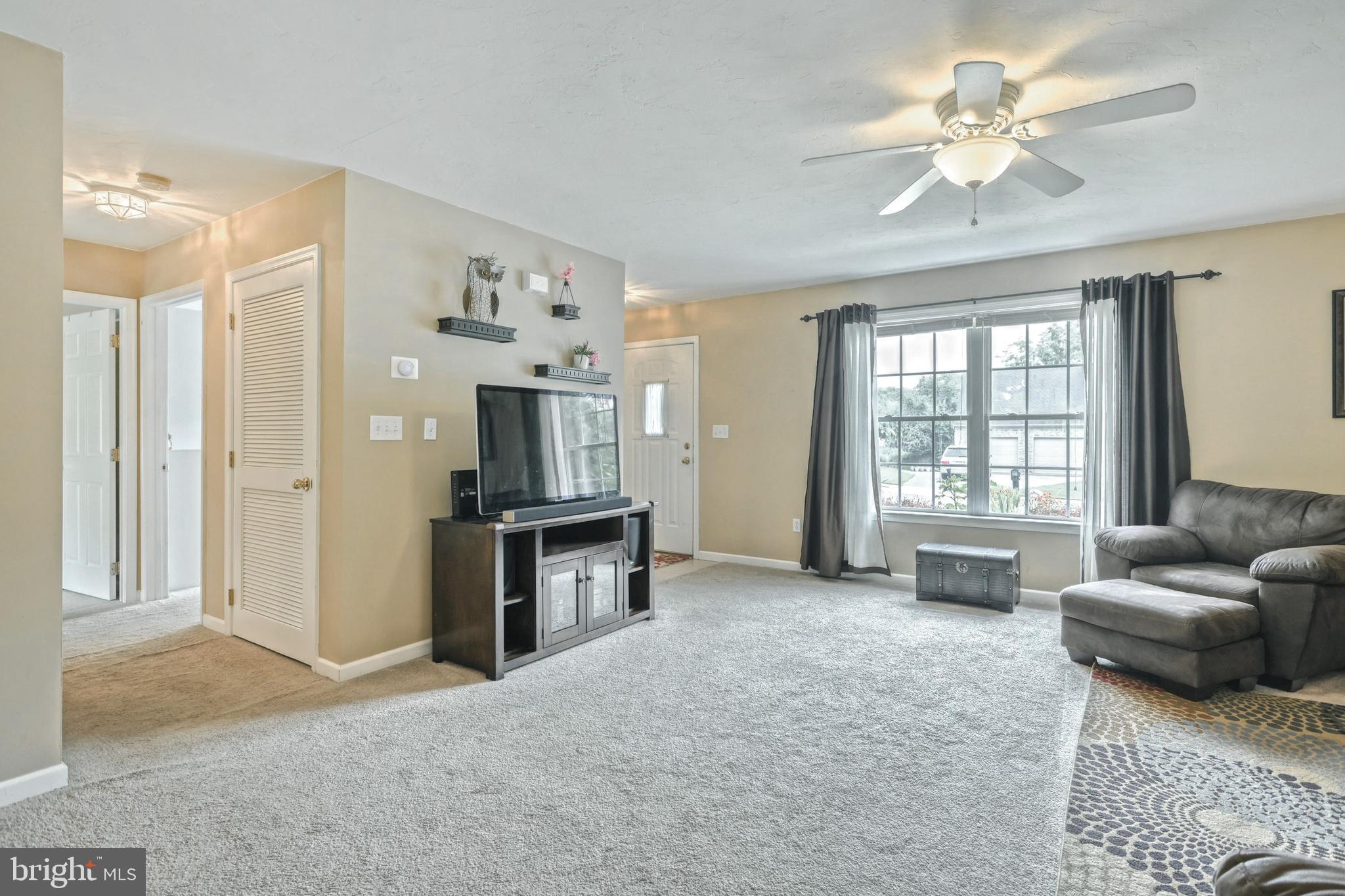 2305 Daisy Road York, PA 17402 - Photo 8 of 27