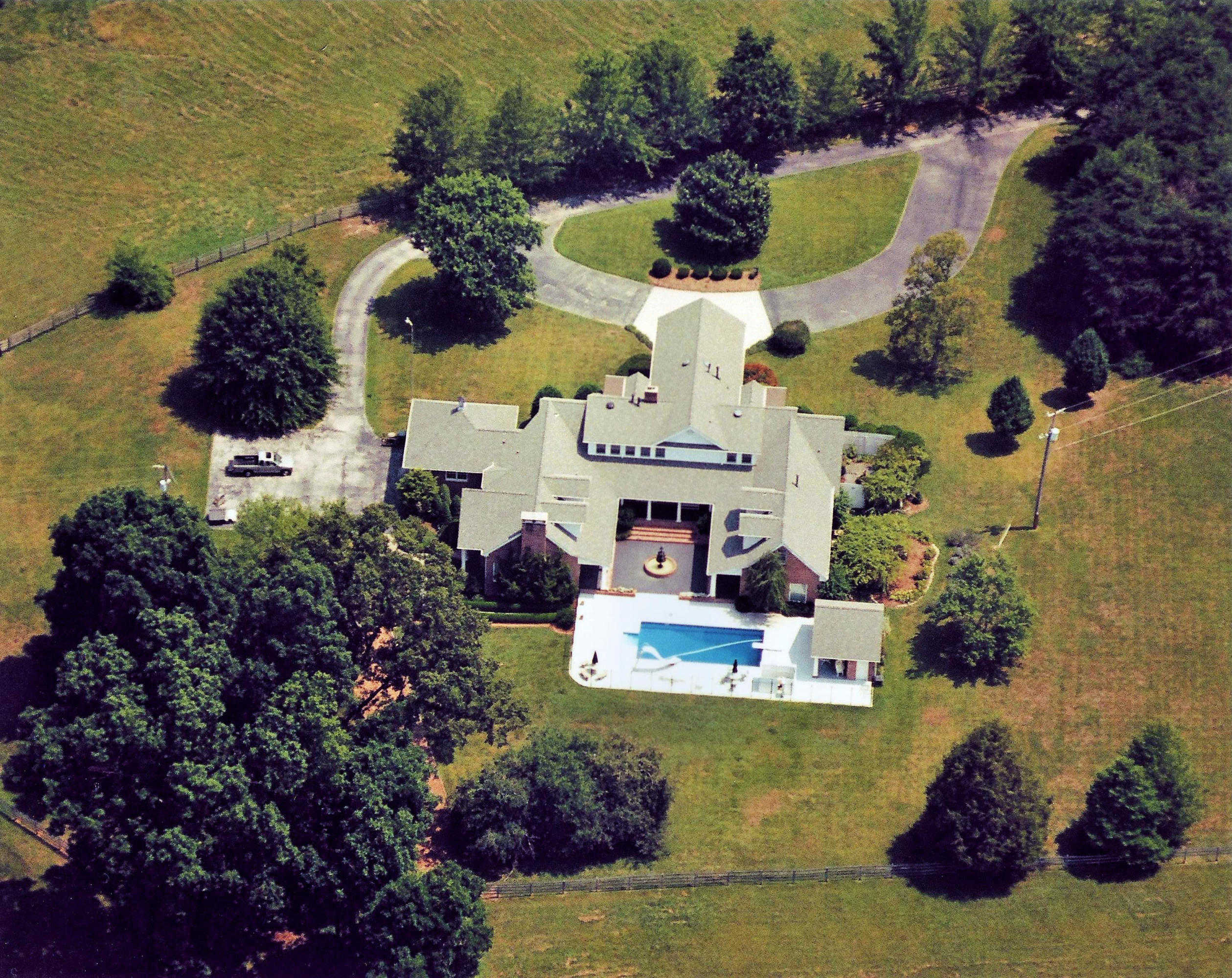 5625 Hunter Road Ooltewah, TN 37363 - Photo 2 of 17 5625 Hunter aerial (2)