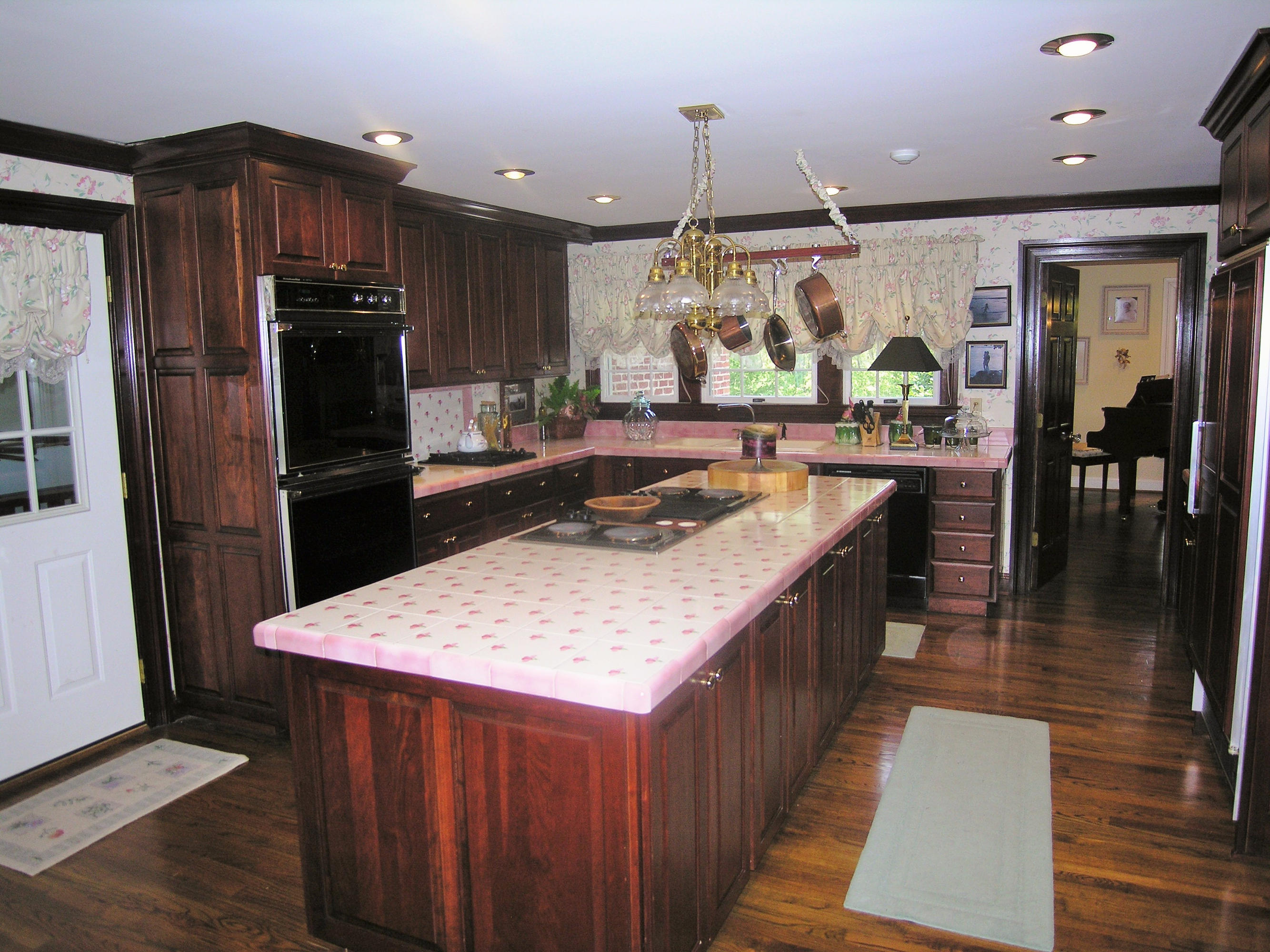 5625 Hunter Road Ooltewah, TN 37363 - Photo 6 of 17 Kitchen (2)