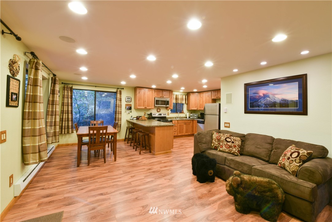 710 East Promontory Road Shelton, WA 98584 - Photo 4 of 25 Gallery Image 4