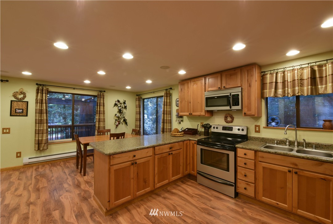 710 East Promontory Road Shelton, WA 98584 - Photo 6 of 25 Gallery Image 6