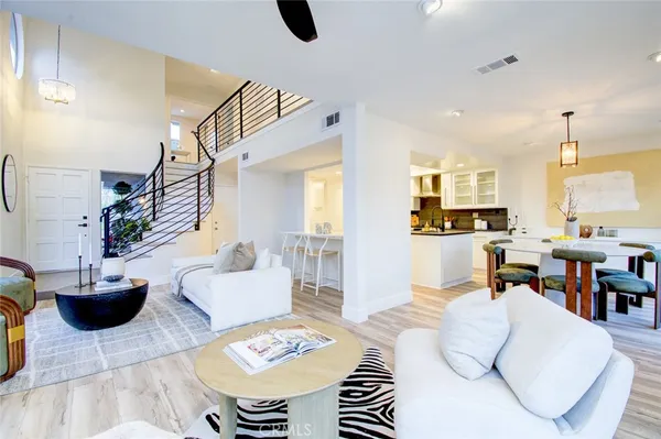 $1,577,999 | 51 La Costa Court, Laguna Beach, CA 92651
