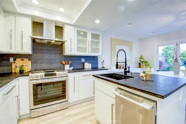 $1,577,999 | 51 La Costa Court, Laguna Beach, CA 92651