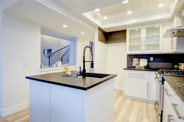 $1,577,999 | 51 La Costa Court, Laguna Beach, CA 92651