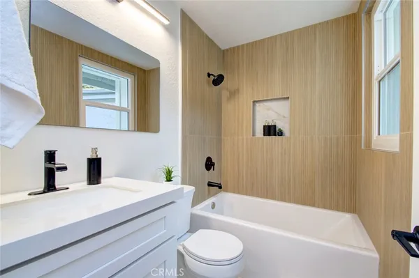 $1,577,999 | 51 La Costa Court, Laguna Beach, CA 92651