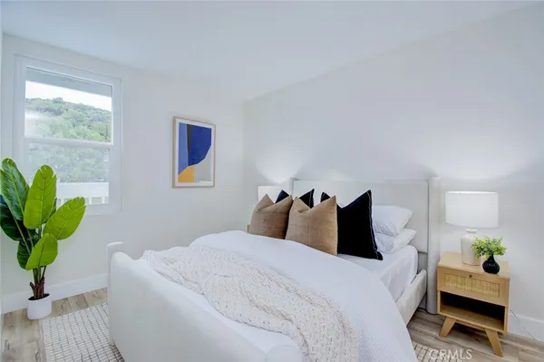 $1,577,999 | 51 La Costa Court, Laguna Beach, CA 92651