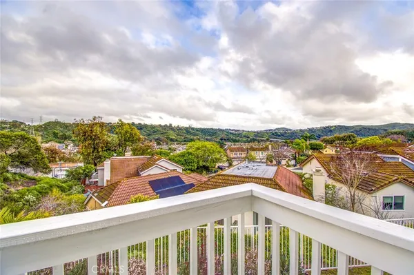 $1,577,999 | 51 La Costa Court, Laguna Beach, CA 92651