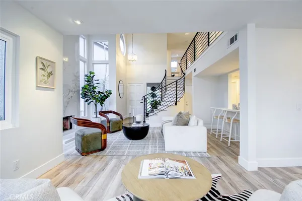 $1,577,999 | 51 La Costa Court, Laguna Beach, CA 92651