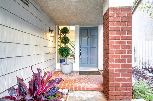 $1,577,999 | 51 La Costa Court, Laguna Beach, CA 92651