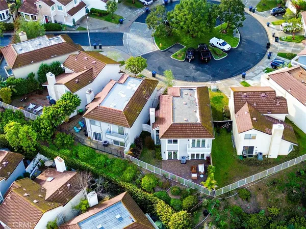 $1,577,999 | 51 La Costa Court, Laguna Beach, CA 92651