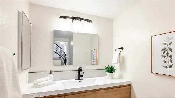 $1,577,999 | 51 La Costa Court, Laguna Beach, CA 92651