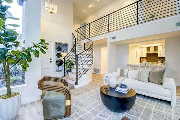 $1,577,999 | 51 La Costa Court, Laguna Beach, CA 92651