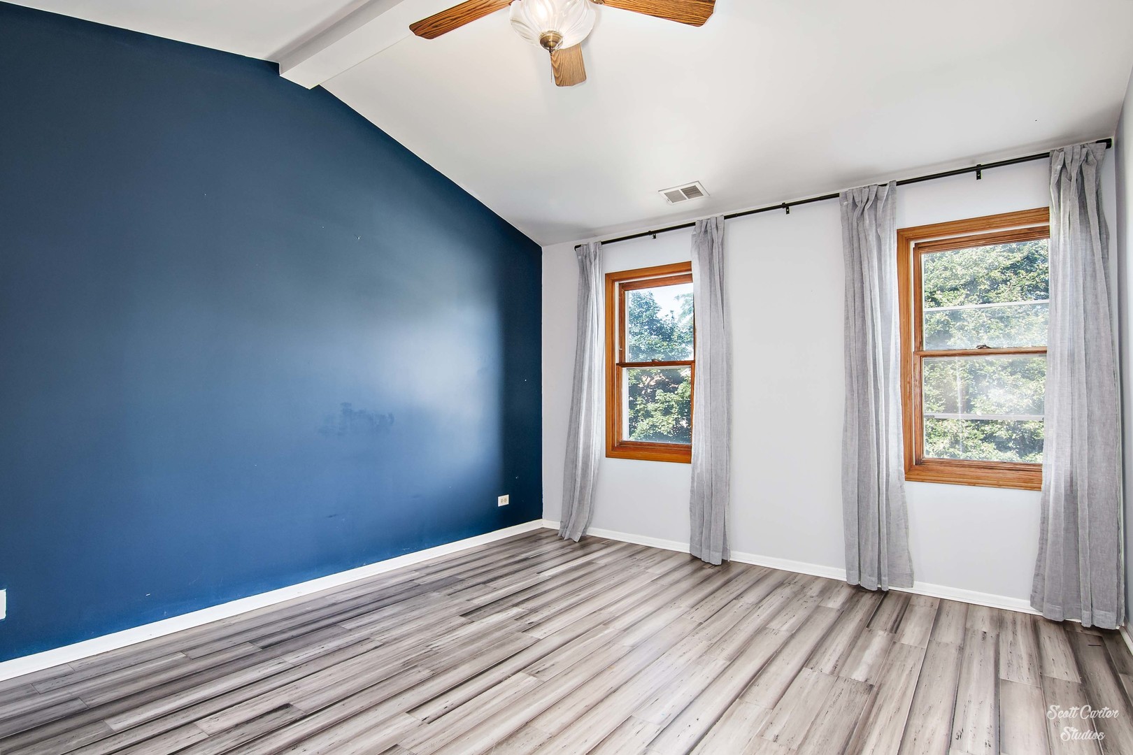 225 Sierra Trail Cary, IL 60013 - Photo 21 of 23 a view of an empty room and window