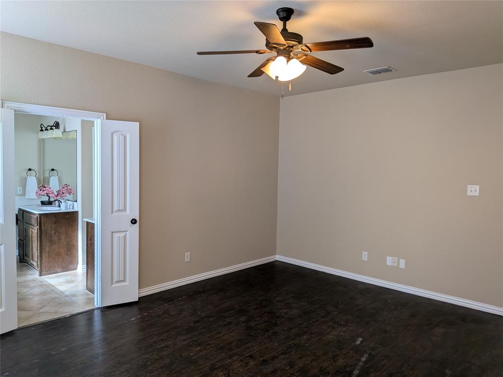408 Valley Ridge Drive Red Oak, TX 75154 - Photo 19 of 31 Gallery Image 19