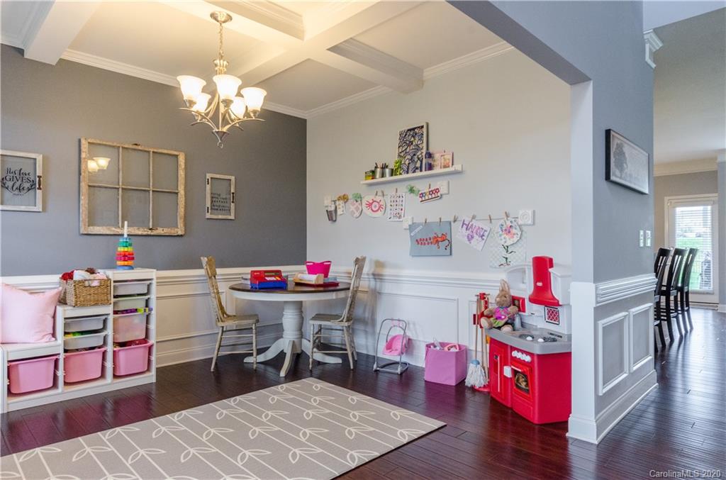 9814 Perth Moor Road Charlotte, NC 28278 - Photo 6 of 45 Gallery Image 6