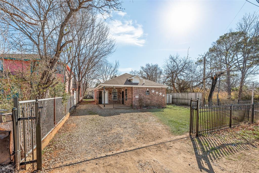 1732 Murdock Road Dallas, TX 75217 - Photo 1 of 26