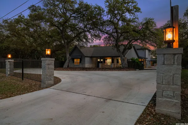 $1,025,000 | 10770 Mesquite Flat, Helotes, TX 78023