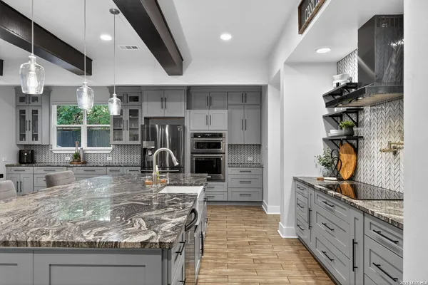 $1,025,000 | 10770 Mesquite Flat, Helotes, TX 78023
