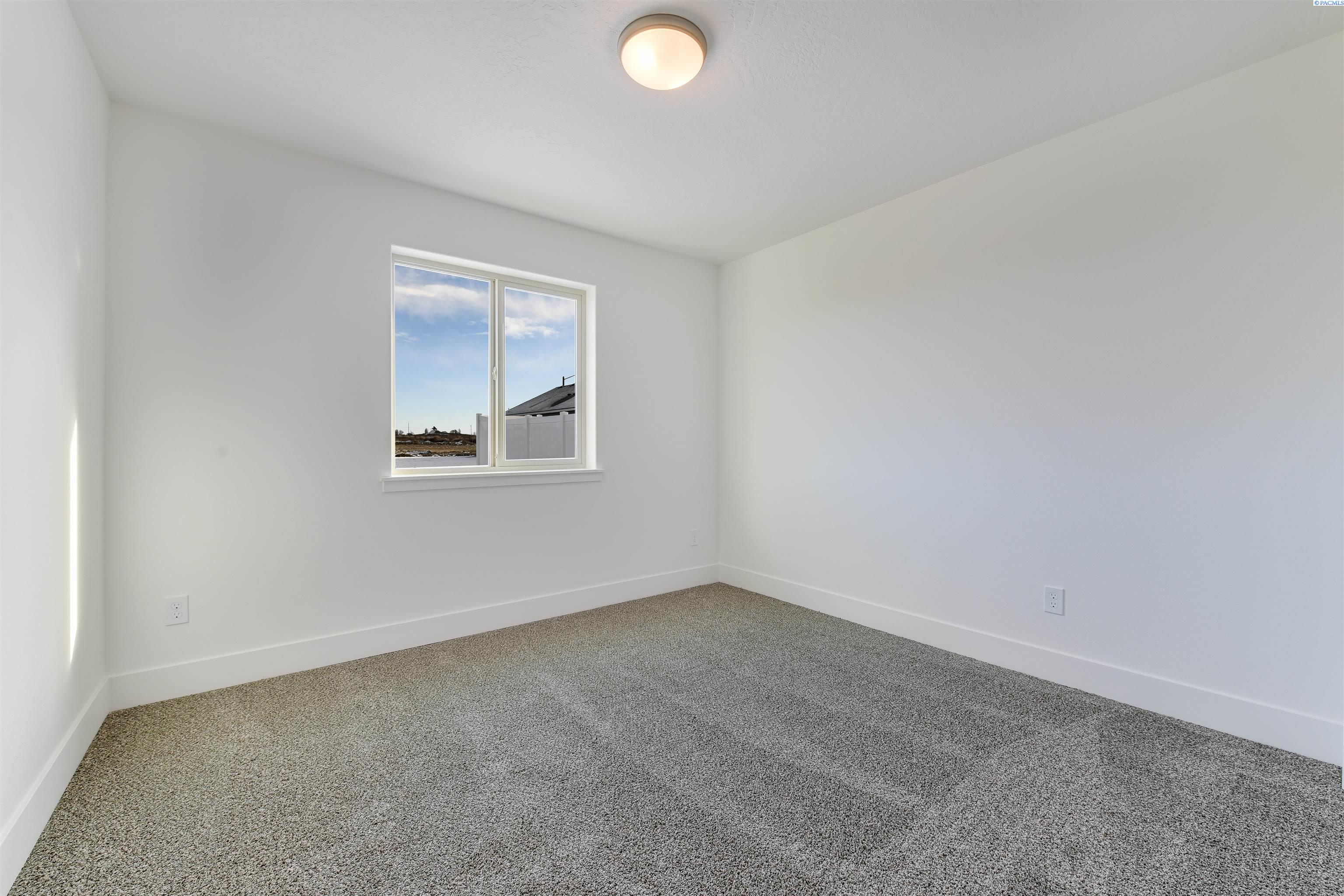 905 North Euclid Road Grandview, WA 98930 - Photo 17 of 25 Gallery Image 17