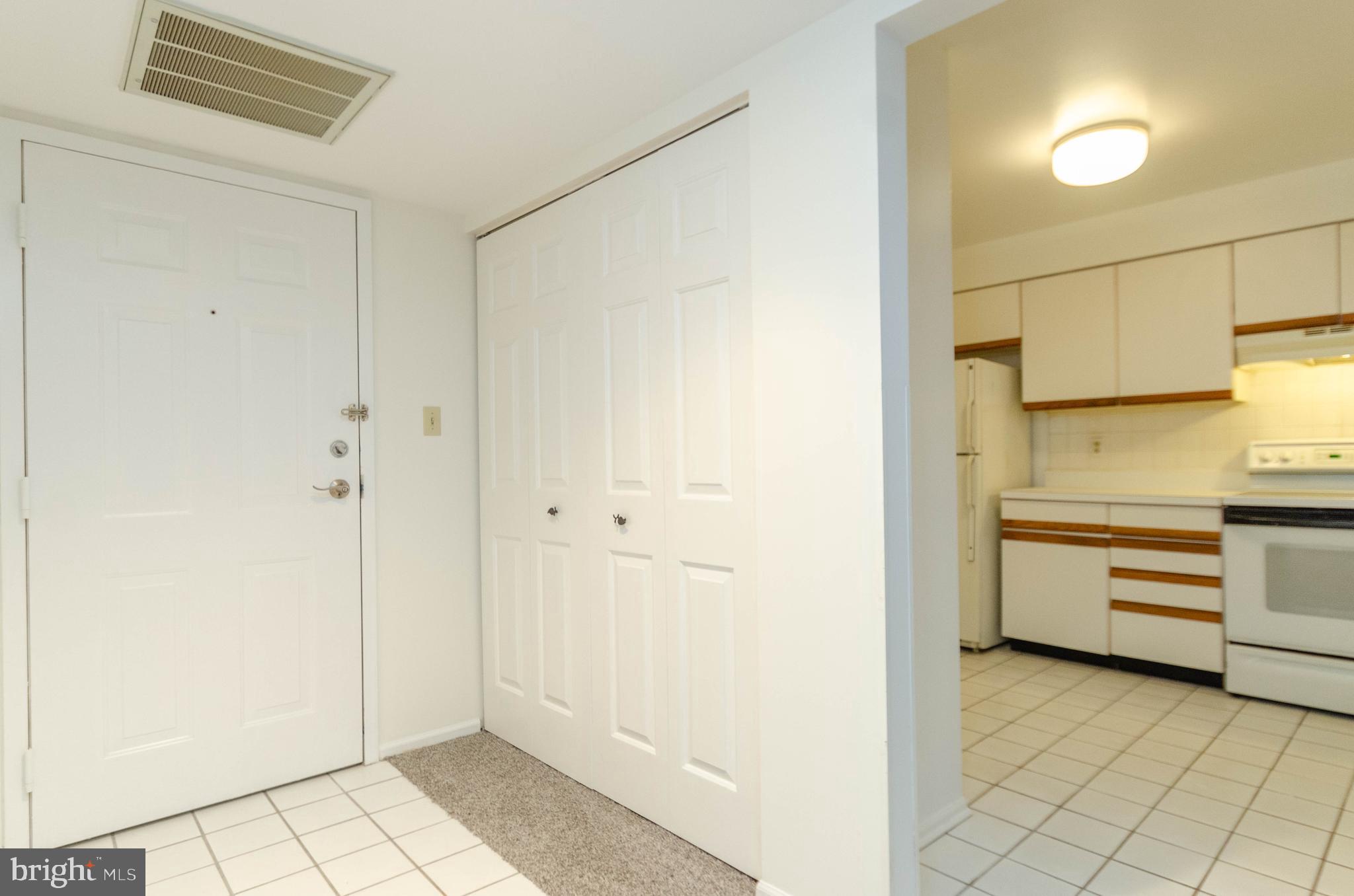 2903 Fallstaff Road, Unit 501 Baltimore, MD 21209 - Photo 3 of 17