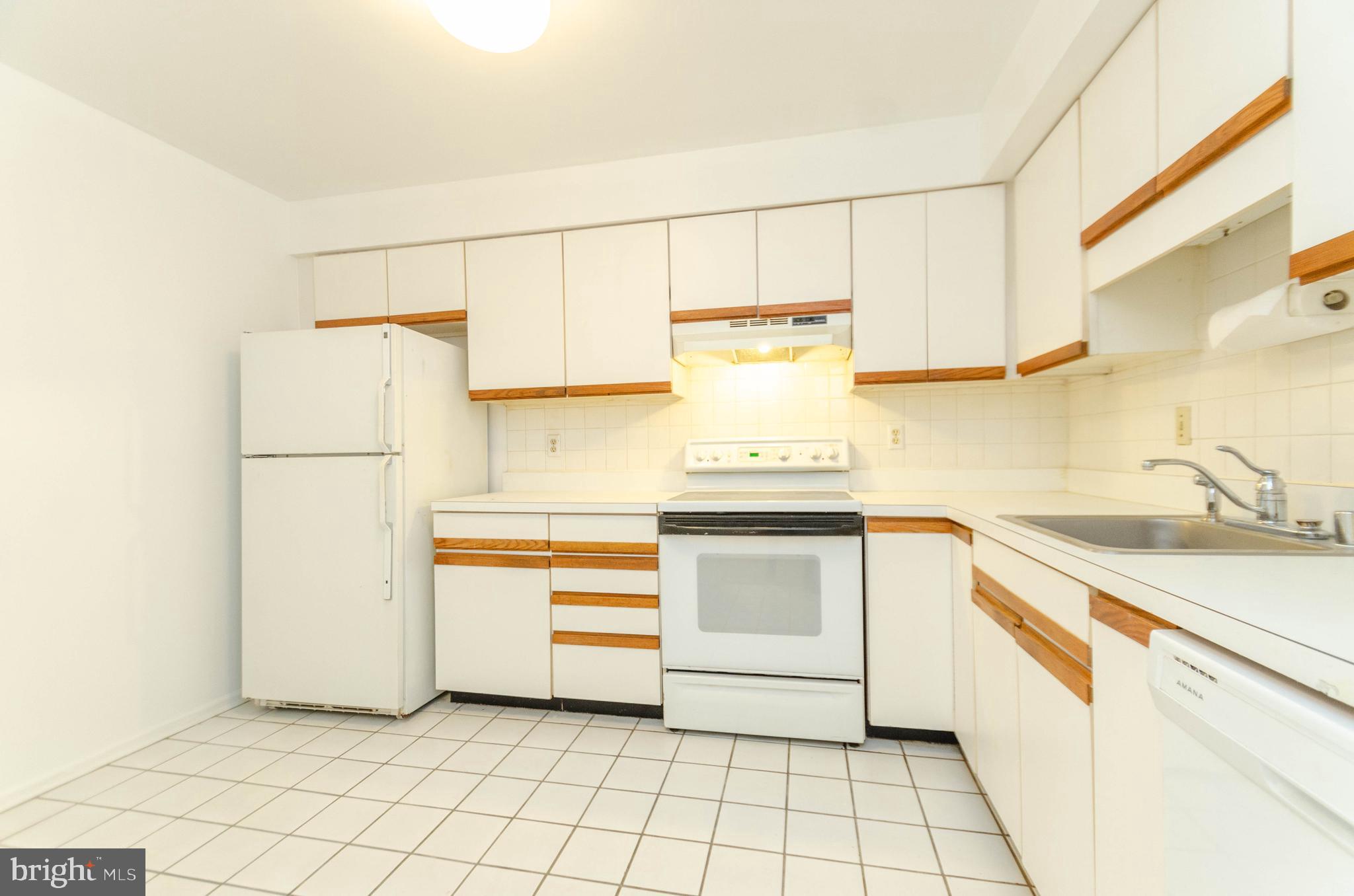 2903 Fallstaff Road, Unit 501 Baltimore, MD 21209 - Photo 4 of 17