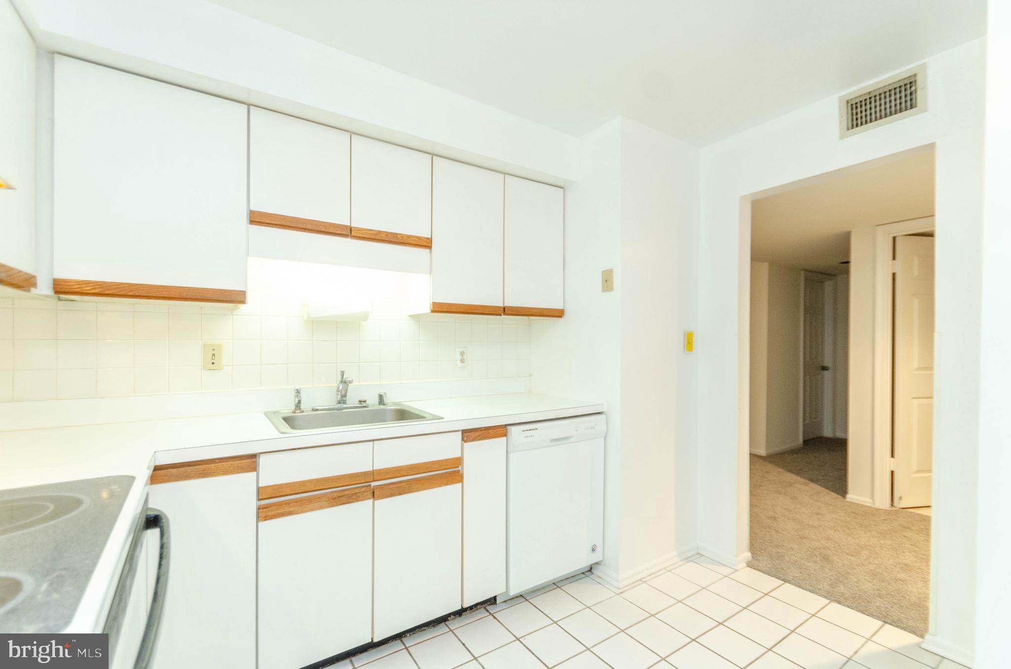 2903 Fallstaff Road, Unit 501 Baltimore, MD 21209 - Photo 6 of 17