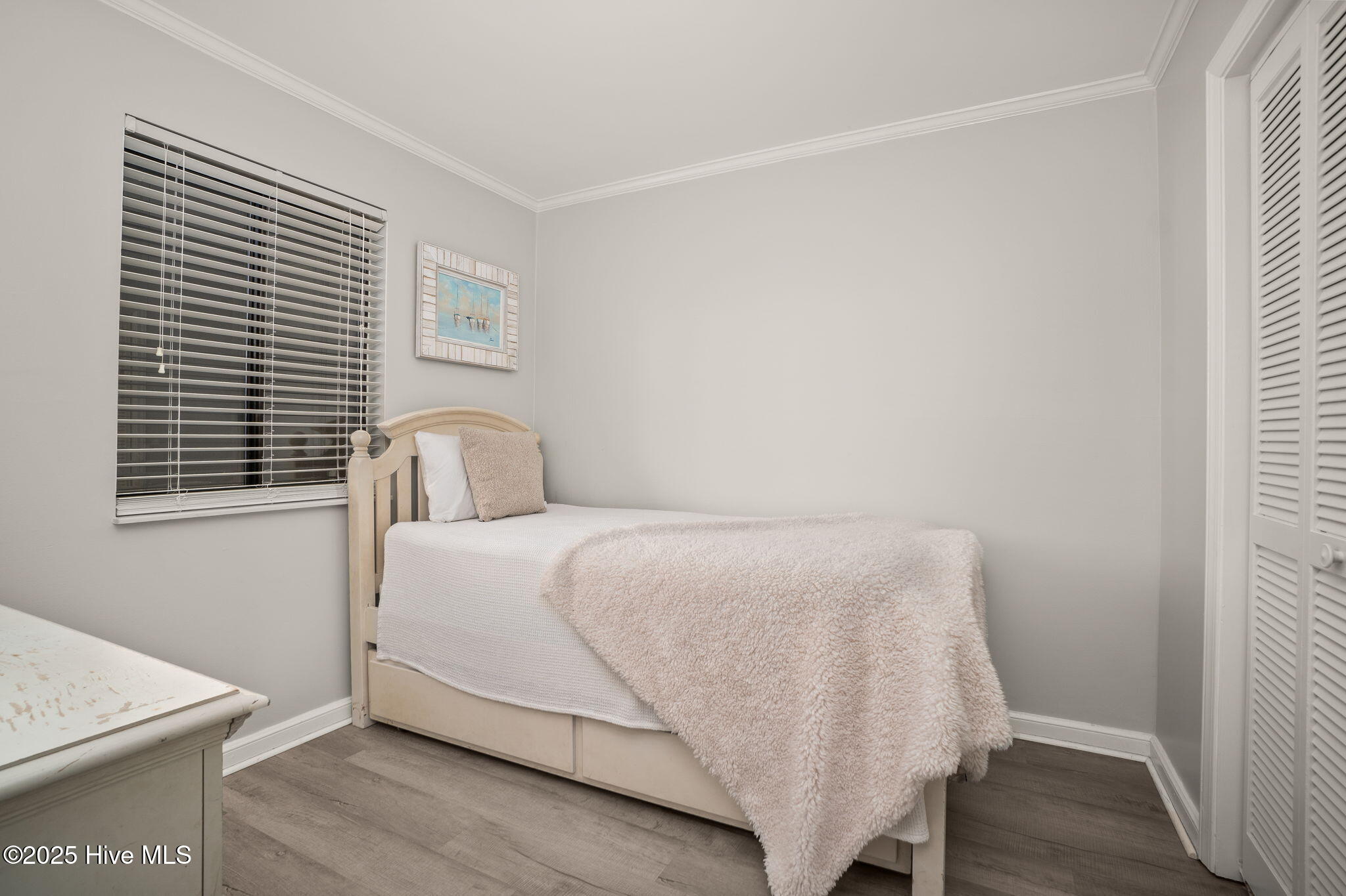 10300 Coast Guard Road, Unit C103 POINT EMERALD VILLAS Emerald Isle, NC 28594 - Photo 22 of 44 Guest bedroom 2