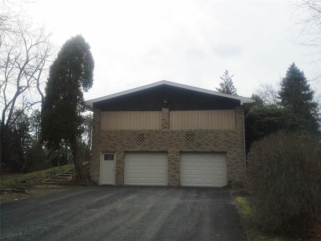 230 Leslie Road Valencia, PA 16059 - Photo 4 of 16 Gallery Image 4