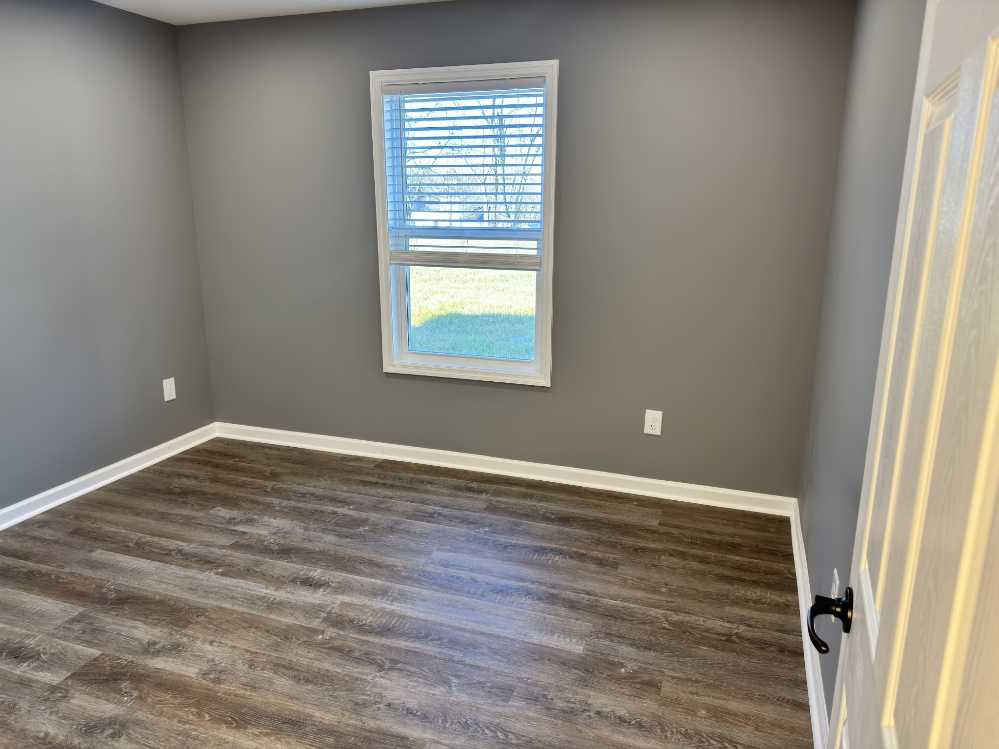 108 Scott Street Decherd, TN 37324 - Photo 5 of 10