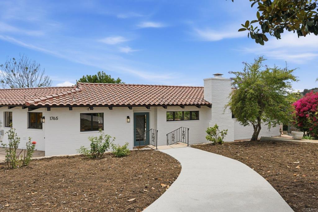 1765 Robinhood Road Vista, CA 92084 - Photo 2 of 58