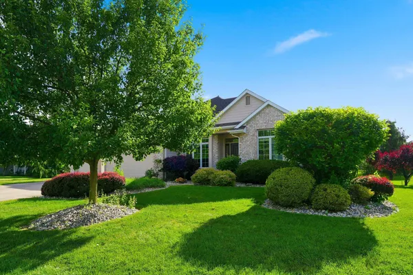 $529,900 | 14730 Greystone Court, Leo, IN 46765
