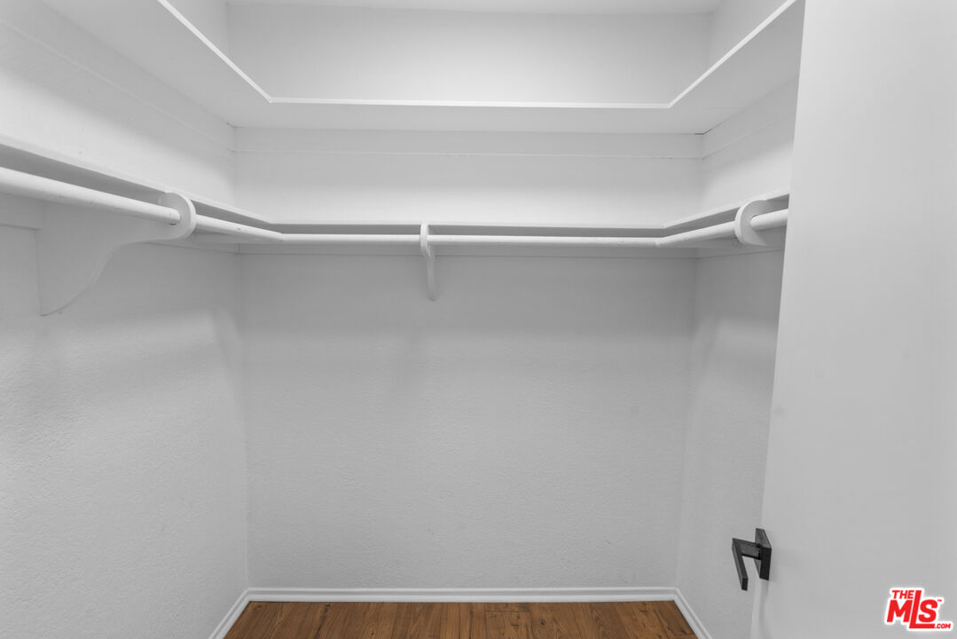 4549 Alla Road, Unit 3 Marina del Rey, CA 90292 - Photo 20 of 28 a view of an empty room