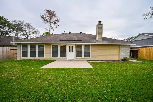 $275,000 | 15427 Pebble Lake Drive, Houston, TX 77095