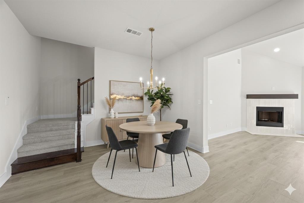 470 Red Maple Road Waxahachie, TX 75165 - Photo 15 of 34 Virtually Staged Dinning