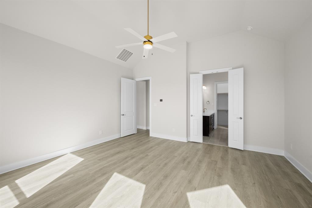 470 Red Maple Road Waxahachie, TX 75165 - Photo 27 of 34 470 Red Maple- Primary Suite-2