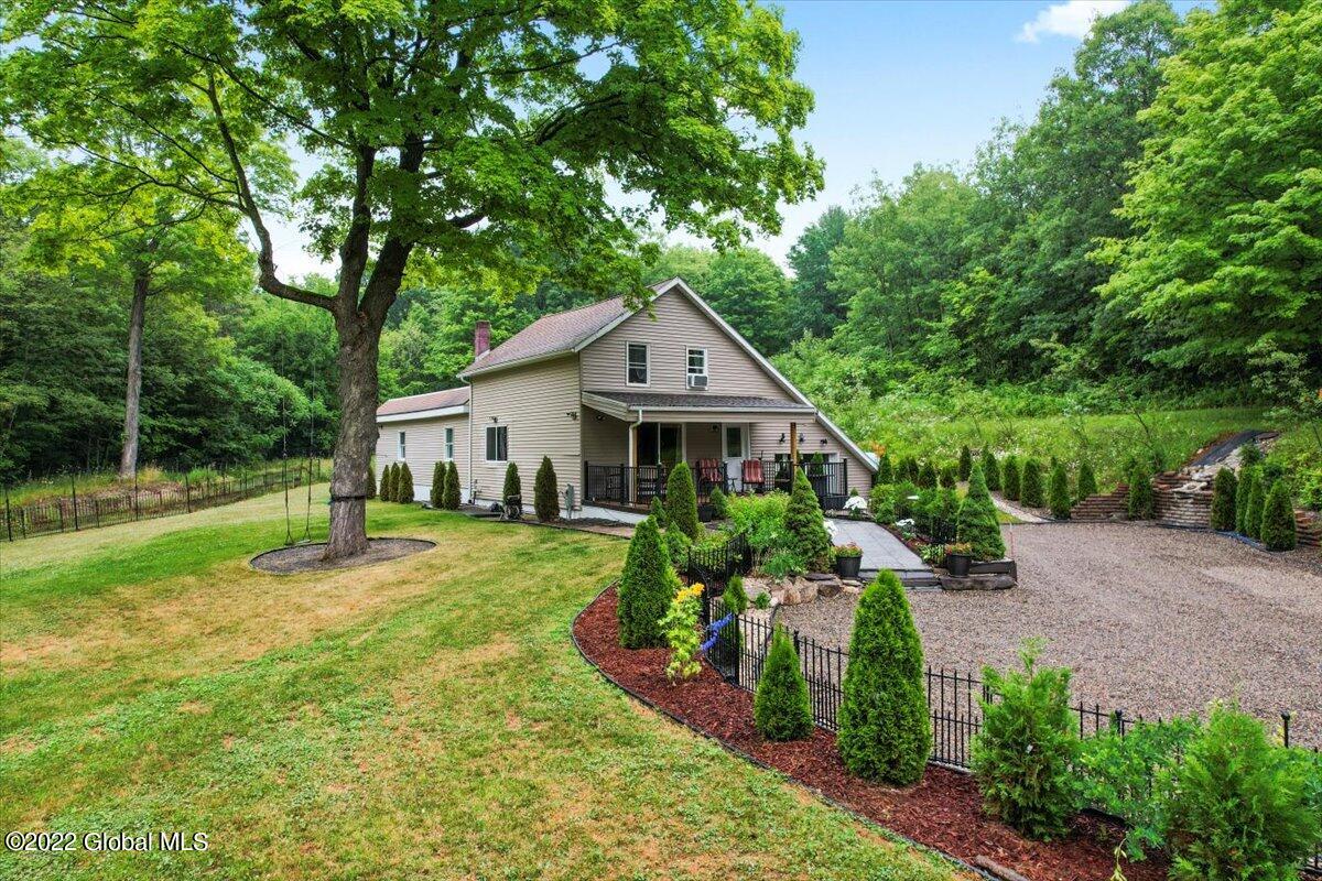 982 Rector Road Glenville, NY 12302 - Photo 3 of 39 01-DJI_0678